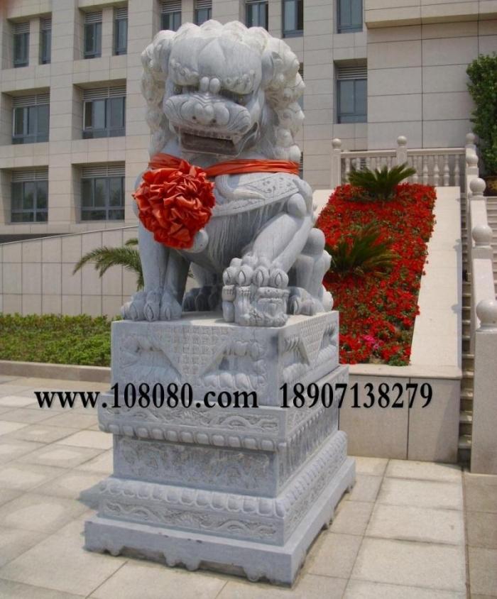 黃石石獅子