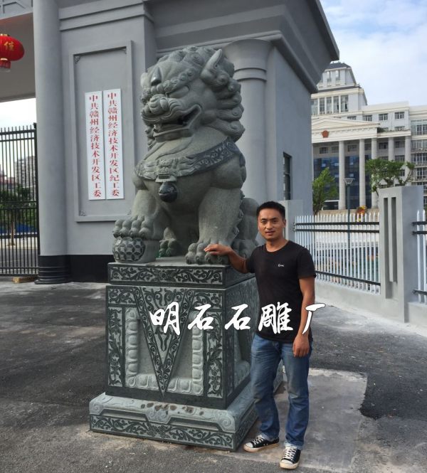 贛州青石石獅子